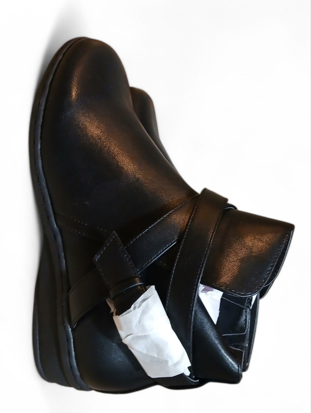 NEW-Comfortview Women's Size 7.5 Black Ankle Boot with Crossover Strap